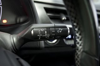 Lexus UX   2.0 250h Business