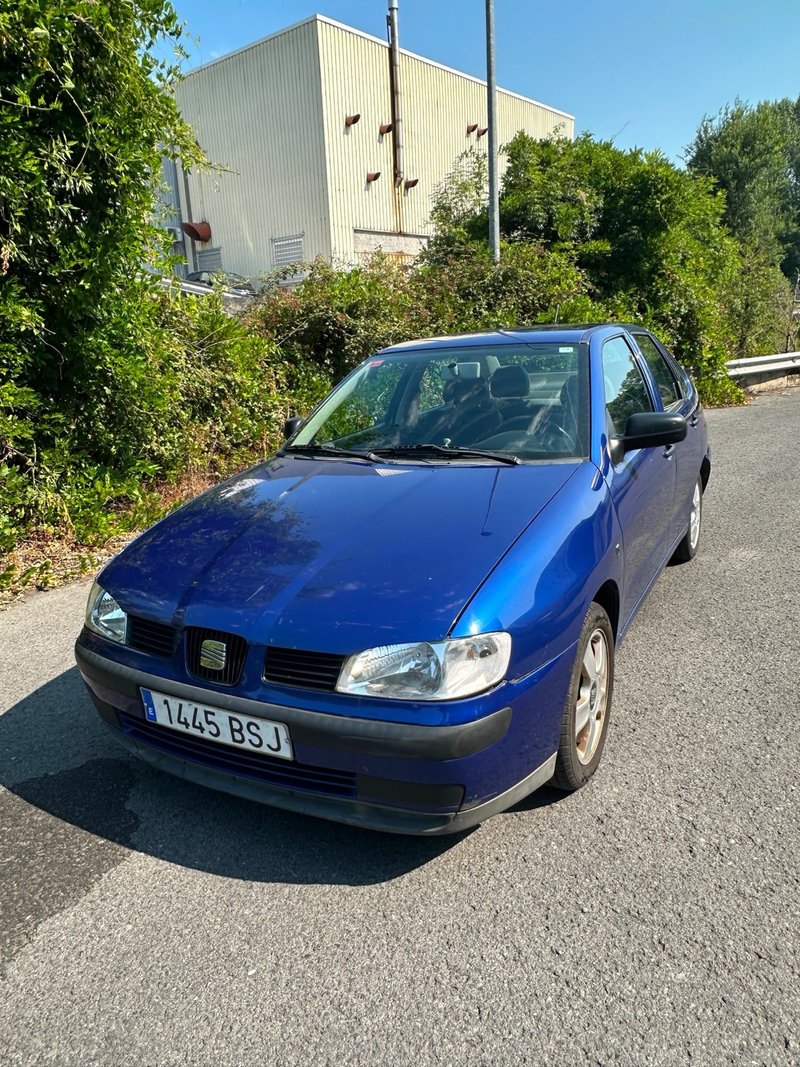 SEAT Cordoba 2004 - foto 1