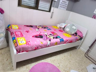 Cama Askvoll Ikea con Colchón