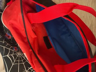 Bolsa de Viaje Marvel Spiderman Roja y Negra