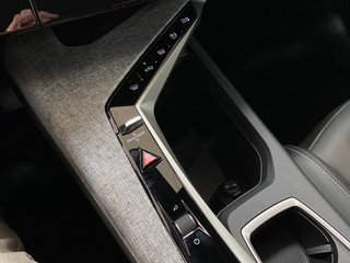 Peugeot 3008 Allure Hybrid 1.2 145CV eDCS6 MHEV!!!