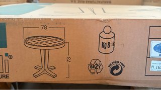 Tavolo rotondo in plastica-resina
