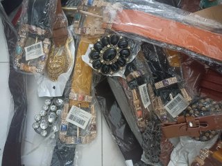 Hola buenas, vendo cinturones sin estreno