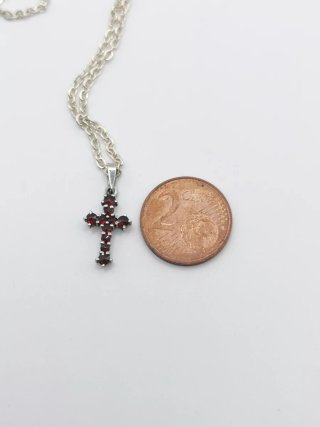 Cadena y colgante cruz granates plata
