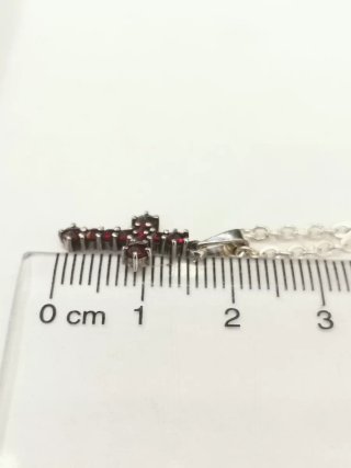 Cadena y colgante cruz granates plata
