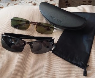 Gafas de sol, son dos, en buen estado.