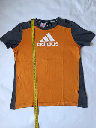 Camiseta Adidas con logo estampado Talla L 12-14 a
