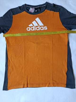 Camiseta Adidas con logo estampado Talla L 12-14 a