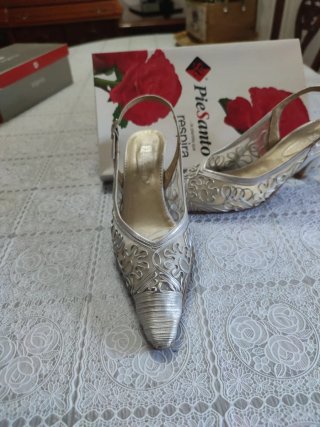 Zapatos Piesanto Talla 39 Dorados/Plateados