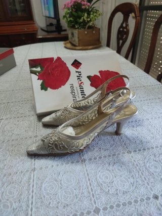 Zapatos Piesanto Talla 39 Dorados/Plateados