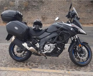 Moto Suzuki V-Strom 650 Negra