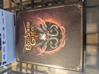 Baldurs Gate 3 PS5 Ed. D(*sin juego,*caja dañada)