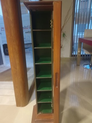 Mueble expositor decorativo madera y cristal