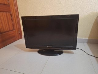 Televisor 32" Panasonic Negro NO ES SMART TV