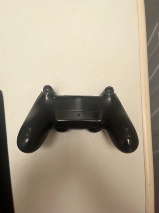 PS4 Slim Negra con Mando