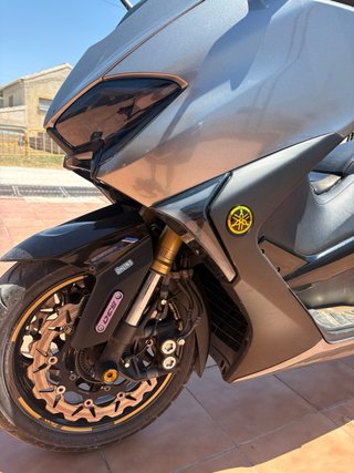 Yamaha TMAX 530 SX Gris