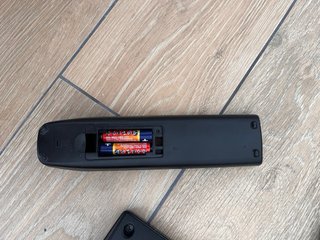 Televisor Samsung Negro con Mando