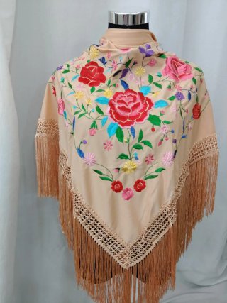 Mantón bordado floral beige