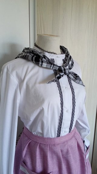 FALDA Y PAÑUELO "65 Euros"