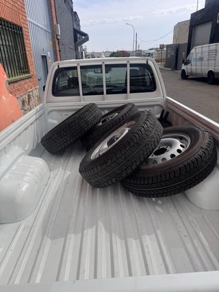 Ruedas Grandtrek 205/70R15C y Llantas Toyota