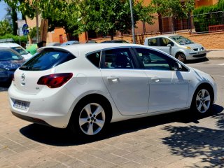 Opel Astra 2010