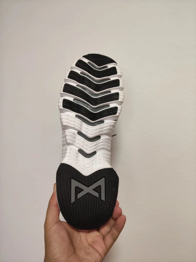 T47 Nike Free Metcon 5 grises