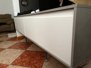Mueble TV modular gris y blanco