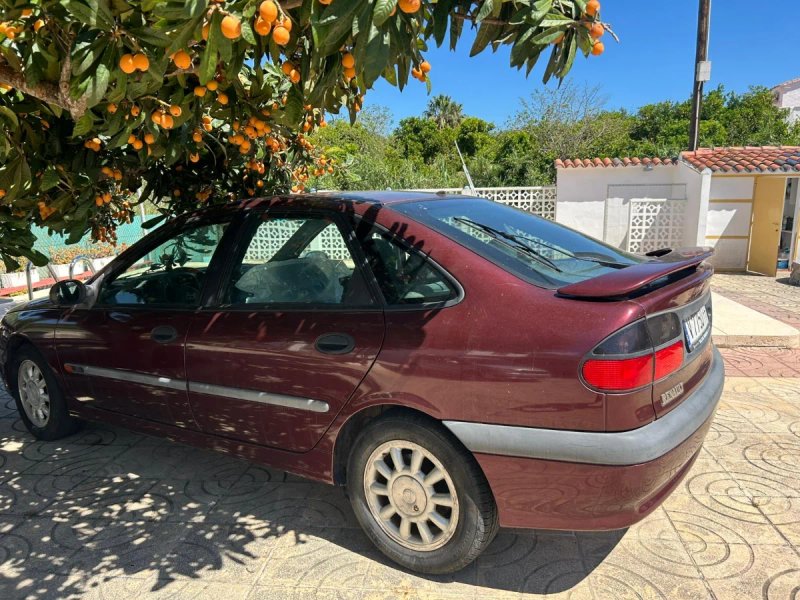 Renault Laguna 1999 - foto 1