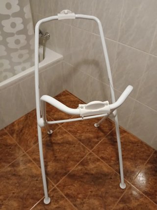 Bañera bebé morada con patas plegables