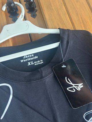 Camiseta Jheez XL Negra Sin Estrenar