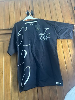 Camiseta Jheez XL Negra Sin Estrenar