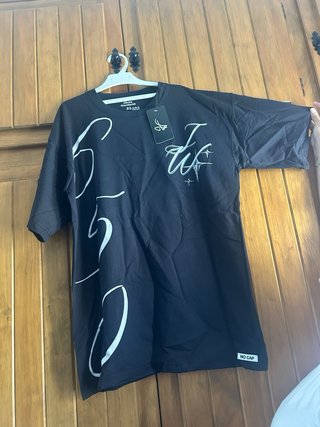 Camiseta Jheez XL Negra Sin Estrenar