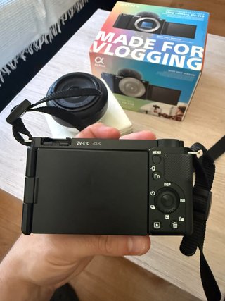 Sony ZV-E10 + Objetivo Sigma 30mm F2.8 DN