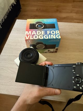 Sony ZV-E10 + Objetivo Sigma 30mm F2.8 DN