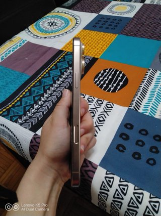 iPhone 16 Pro Max Dorado
