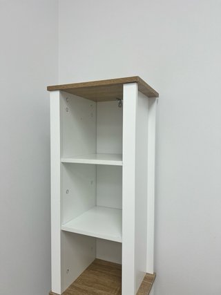 Columna de baño auxiliar blanco y madera