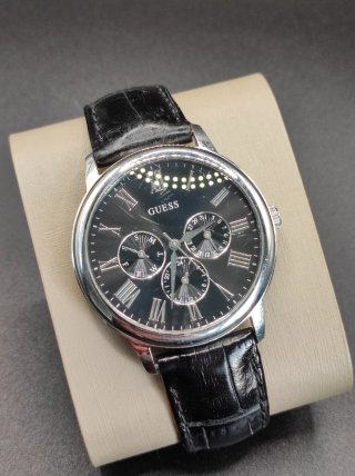 Reloj Guess Negro y Plateado