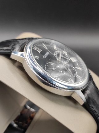 Reloj Guess Negro y Plateado