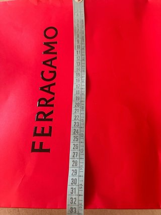Busta originale Ferragamo rossa