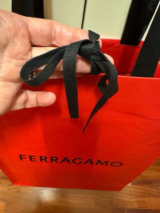 Busta originale Ferragamo rossa