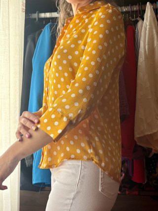 Blusa amarilla lunares blancos T.36-38