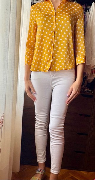 Blusa amarilla lunares blancos T.36-38