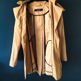 Gabardina corta Zara