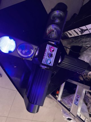 2 Robot Tornado 8x10W LED RGBW
