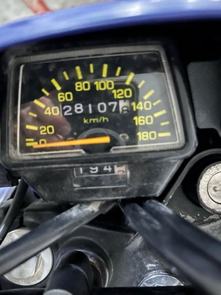 Yamaha XT 600 e Azul