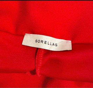 Vestido rojo fiesta con abertura