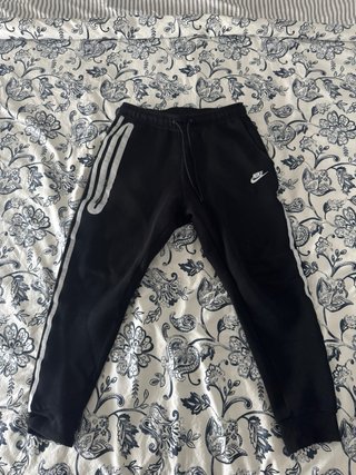 Nike Sudadera con Capucha Negra y pantalon nike