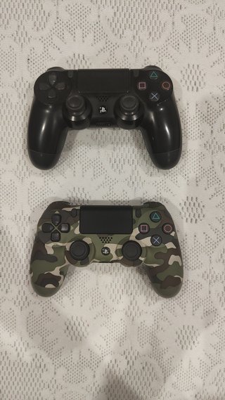 PS4 Pro + 2 Mandos + 4 Juegos
