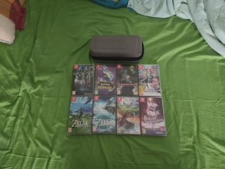 Nintendo Switch V2 Negra y Dorada