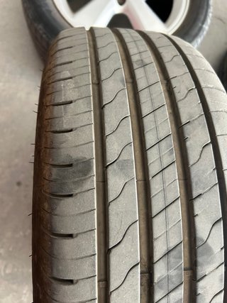 Llantas Ford Focus MK2 205/55 R16 con Neumático